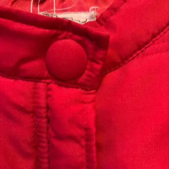 Tulle Women’s Red Cinched Waisted Quilted Vest Size Small - Picture 3 of 12